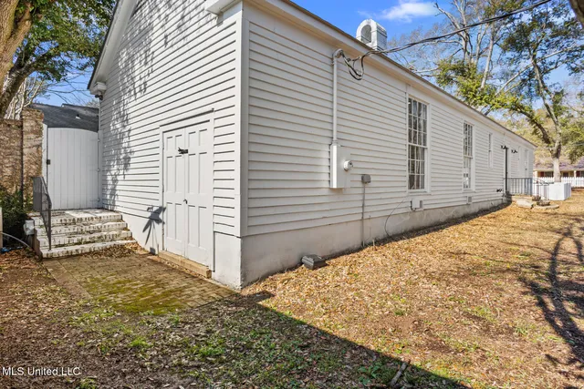 $696,000 | 803 Meadowbrook Road, Jackson, MS 39216