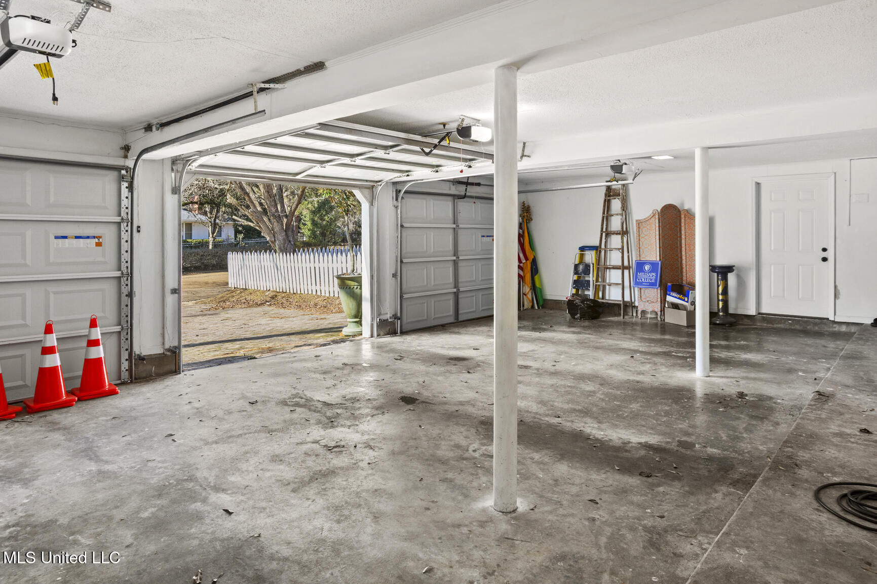 803 Meadowbrook Road Jackson, MS 39216 - Photo 85 of 86 Garage