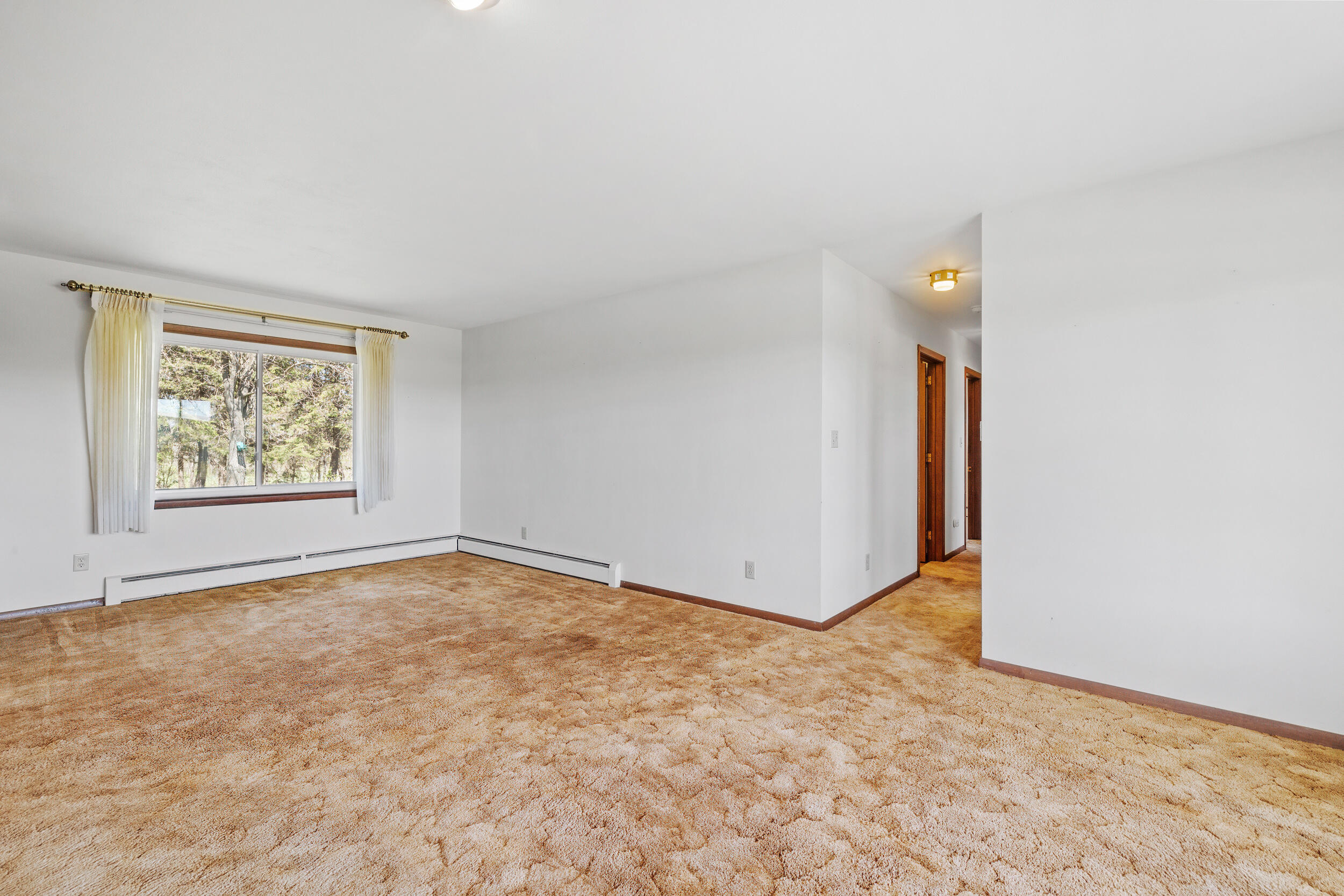 W1586 County Rd H New Holstein, WI 53061 - Photo 10 of 41 Living Room