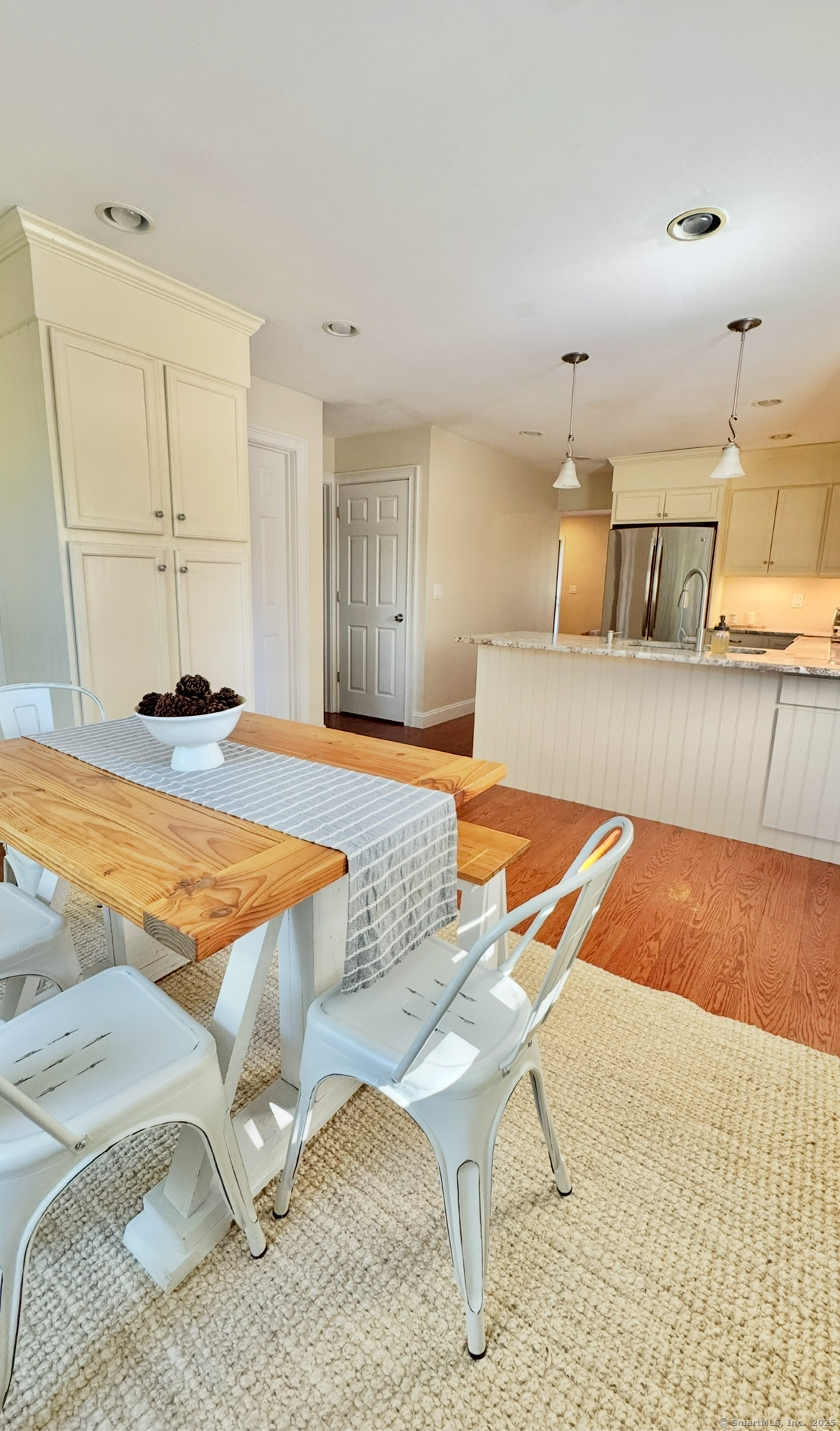 357 Harvester Road Fairfield, CT 06825 - Photo 5 of 10