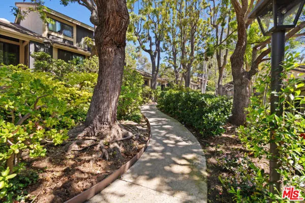$1,050,000 | 5008 Timberlake Terrace, Culver City, CA 90230