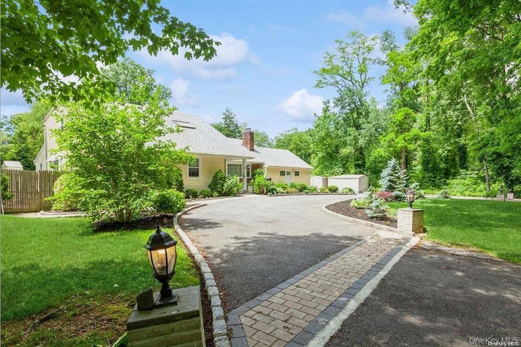 77 Duck Pond Road Glen Cove, NY 11542 - Photo 4 of 36