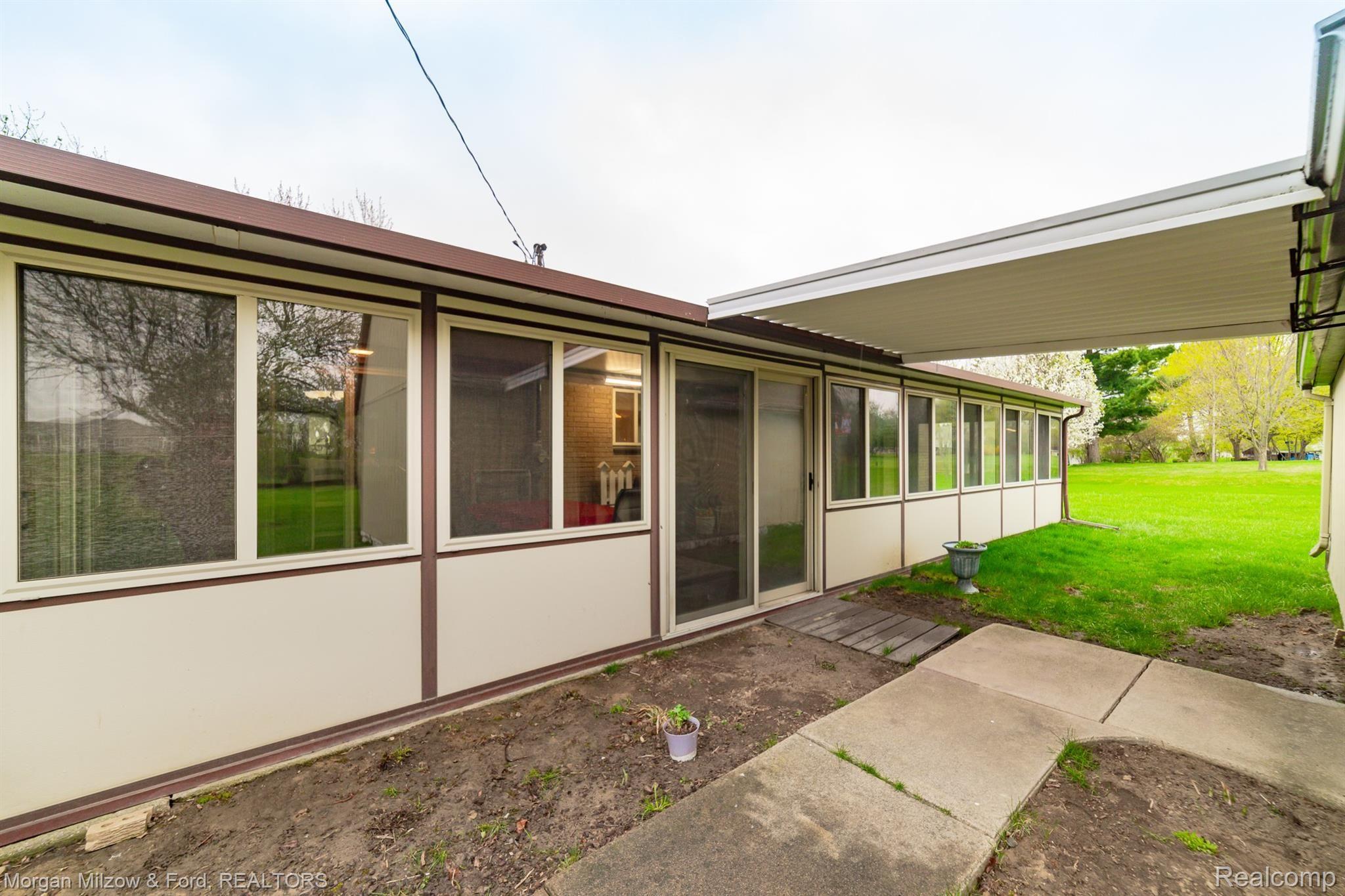 7168 Miller Road Swartz Creek, MI 48473 - Photo 38 of 39 7168 Miller Rd-38.jpg