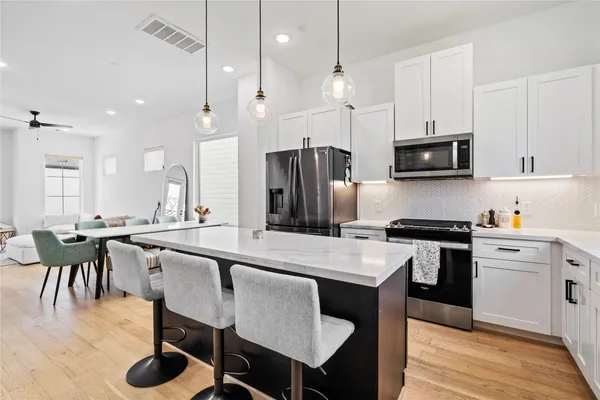 $2,700 | 1835 Flowing Springs Trail, Houston, TX 77080