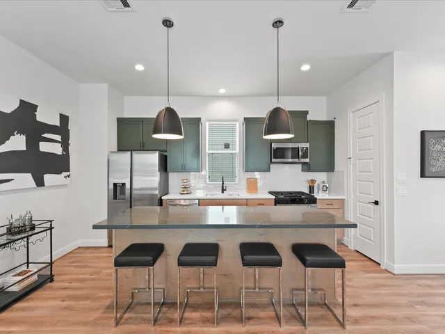 $399,990 | 4832 Pinemont Drive, Houston, TX 77092