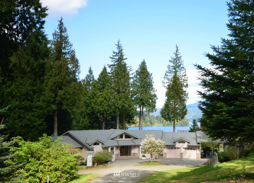 955 Iowa Heights Road Sedro-Woolley, WA 98284 - Photo 1 of 25 Gallery Image 1
