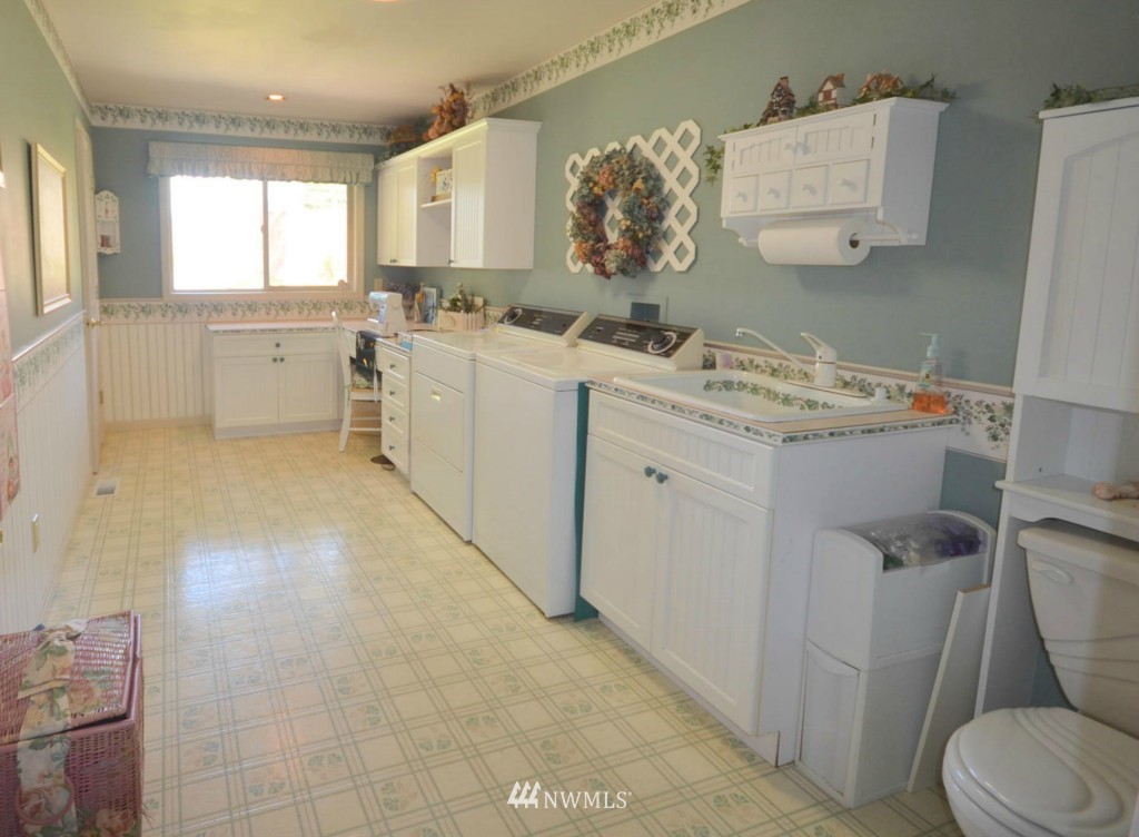 955 Iowa Heights Road Sedro-Woolley, WA 98284 - Photo 17 of 25 Gallery Image 17