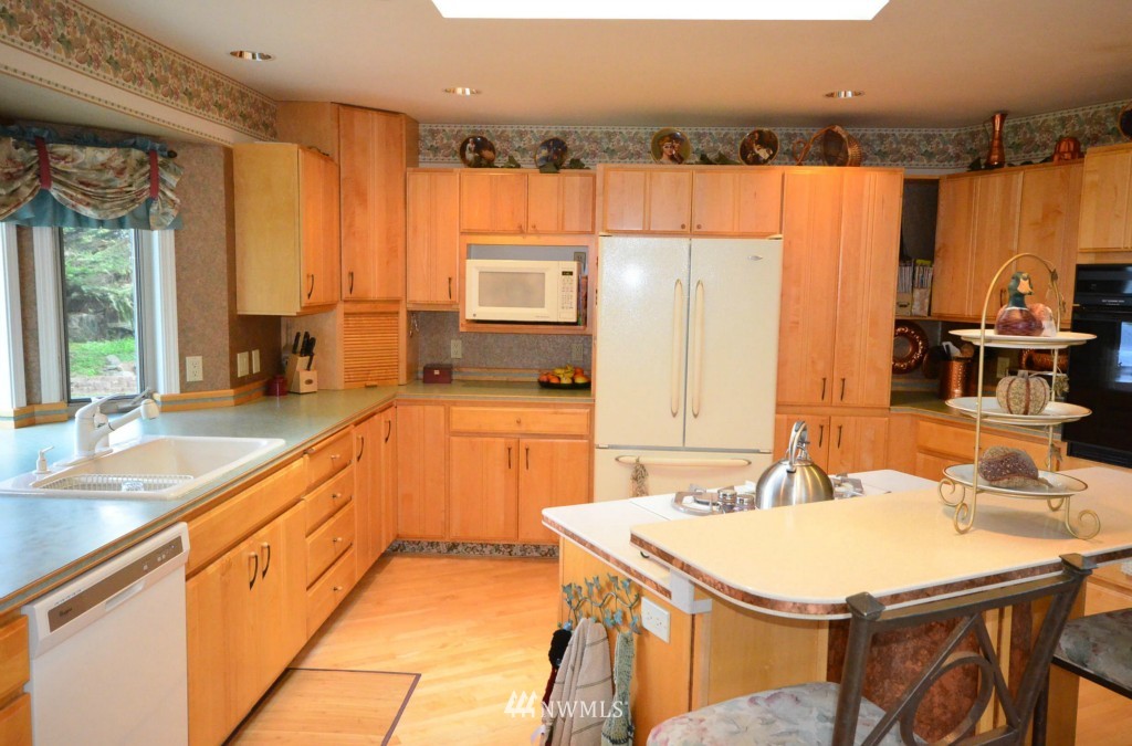 955 Iowa Heights Road Sedro-Woolley, WA 98284 - Photo 8 of 25 Gallery Image 8