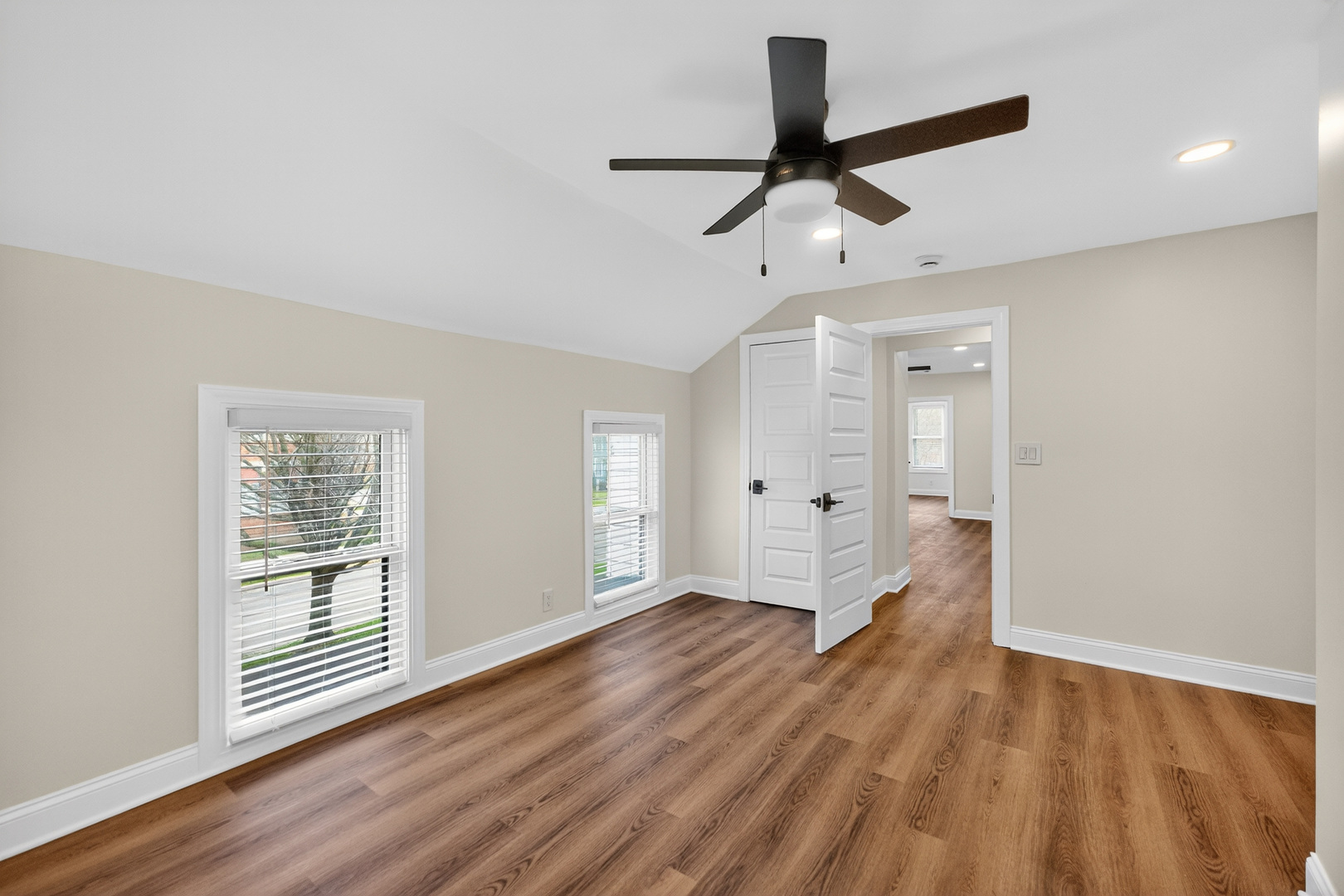 305 West Exchange Street, Unit B Sycamore, IL 60178 - Photo 15 of 27