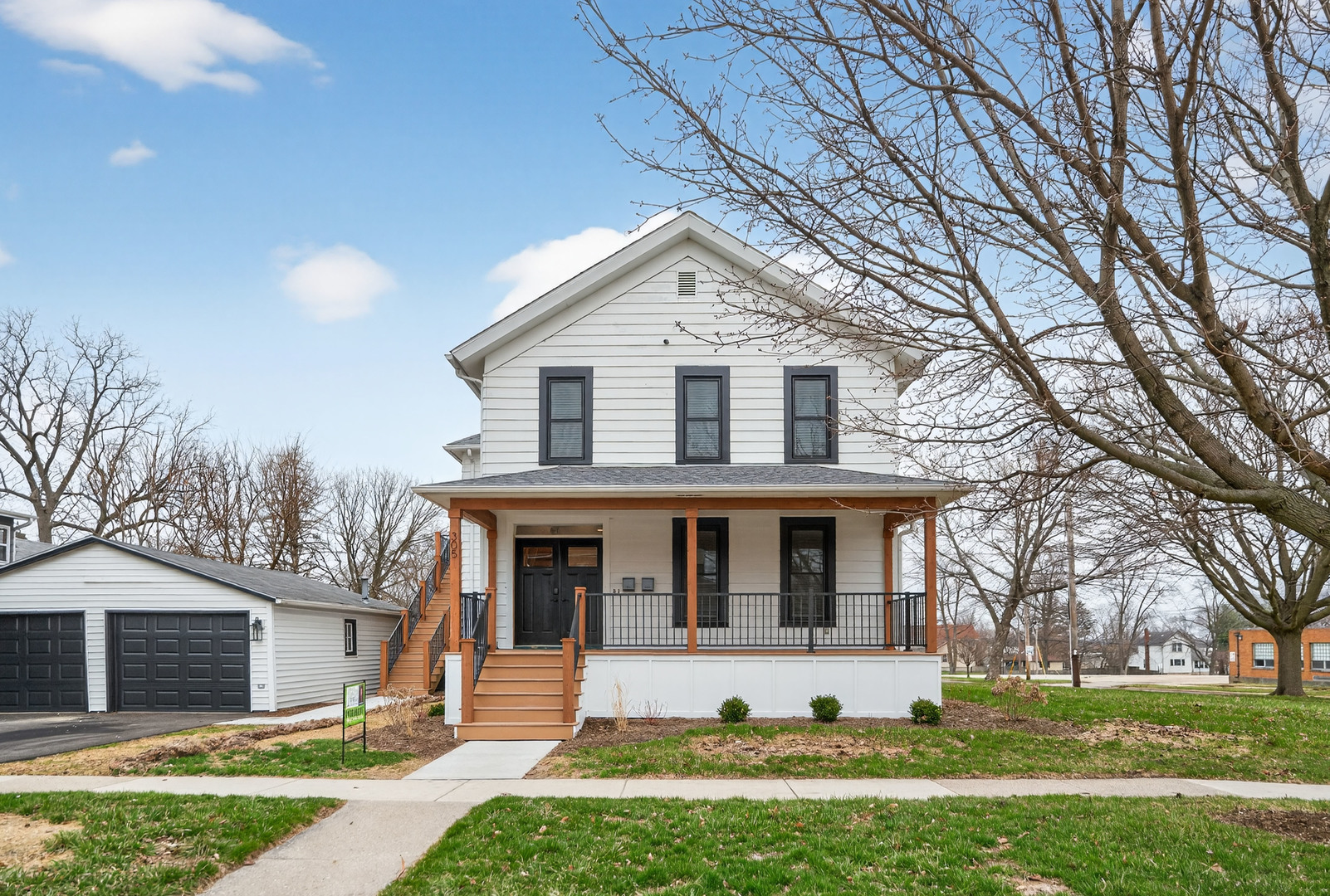 305 West Exchange Street, Unit B Sycamore, IL 60178 - Photo 2 of 27