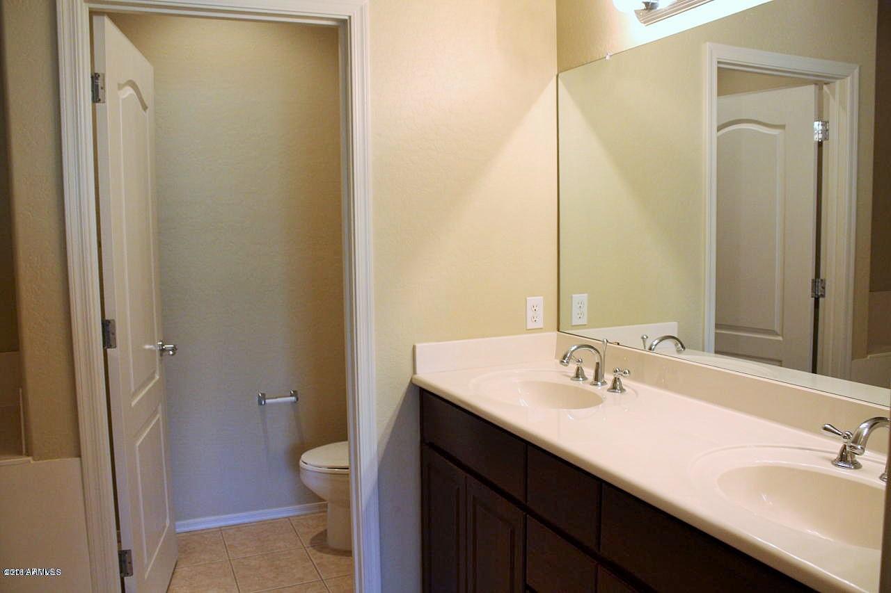 705 West Queen Creek Road, Unit 2210 Chandler, AZ 85248 - Photo 21 of 38 Master Bath 1