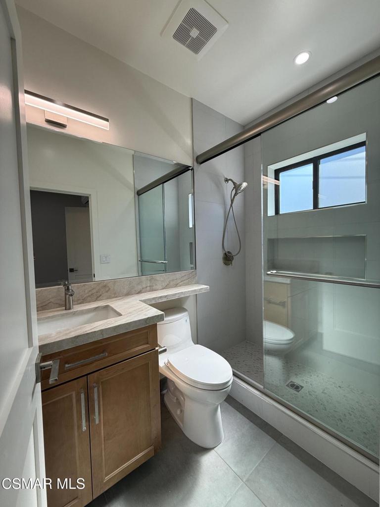 4245 Juneau Circle, Unit B Simi Valley, CA 93063 - Photo 7 of 17