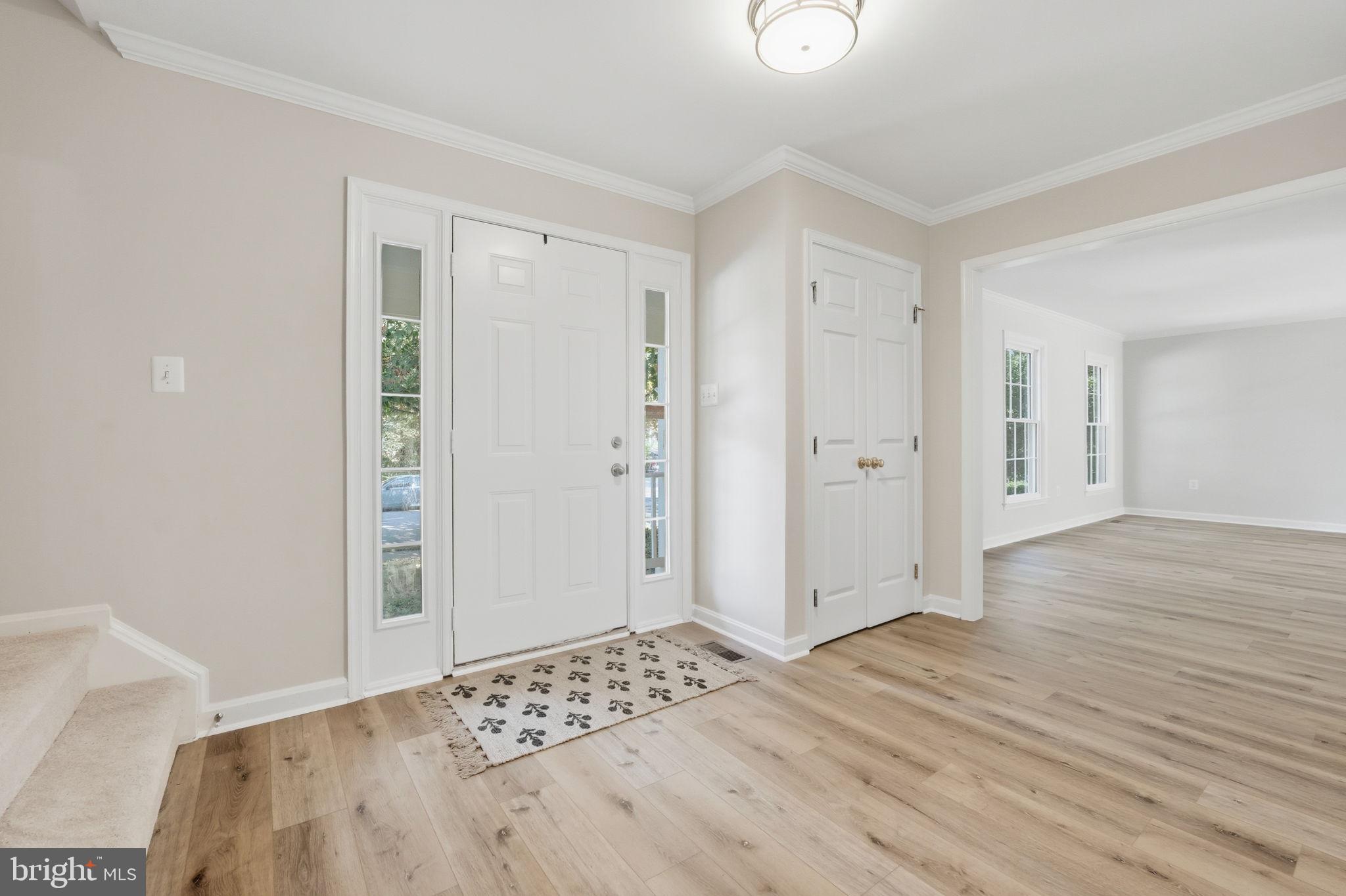 21507 Tithables Circle Broadlands, VA 20148 - Photo 5 of 64 a view of livingroom with wooden floor