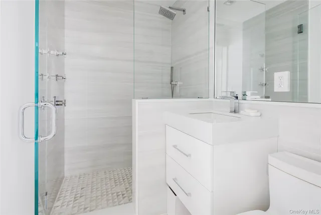 $1,350,000 | 514 Pantigo Road, Unit 16, East Hampton, NY 11937