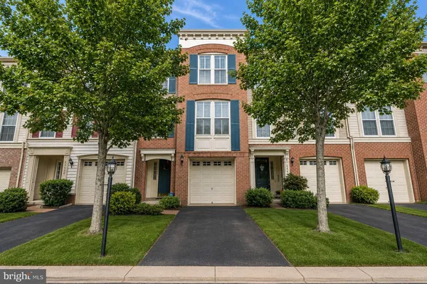 $660,000 | 21436 Falling Rock Terrace, Broadlands, VA 20148