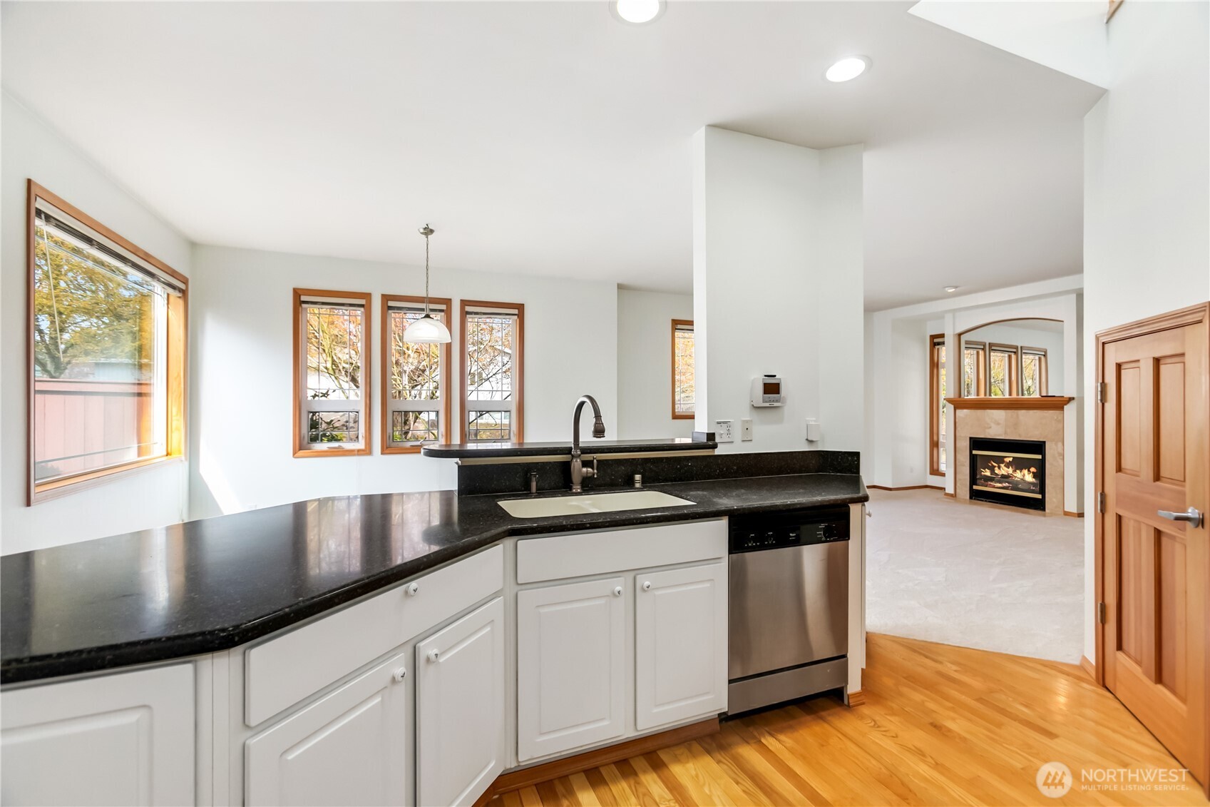 1220 Alameda Fircrest, WA 98466 - Photo 12 of 22