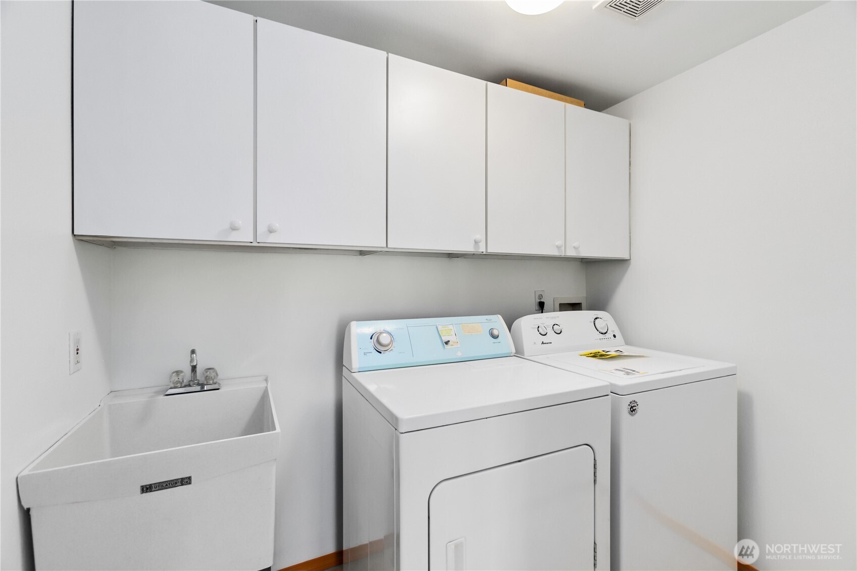 1220 Alameda Fircrest, WA 98466 - Photo 18 of 22