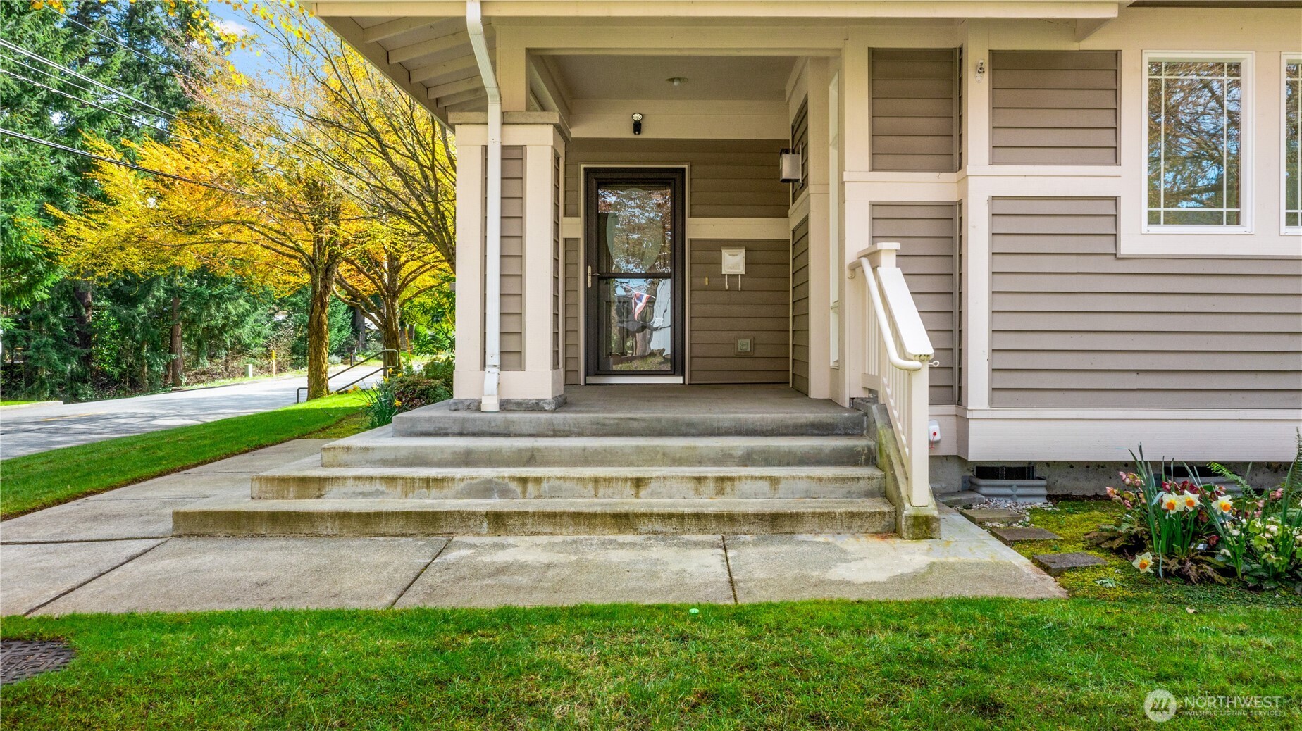 1220 Alameda Fircrest, WA 98466 - Photo 2 of 22