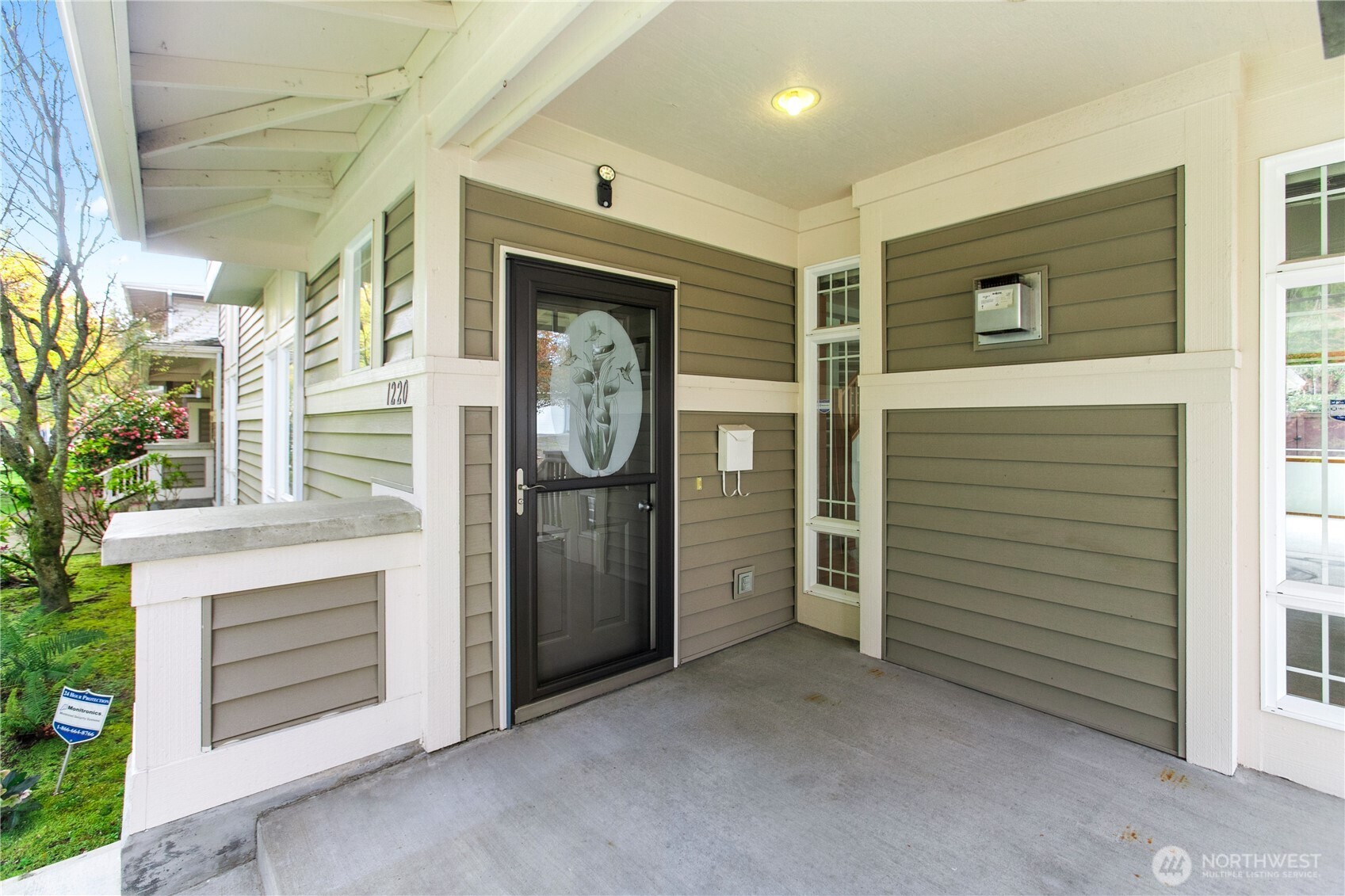 1220 Alameda Fircrest, WA 98466 - Photo 3 of 22