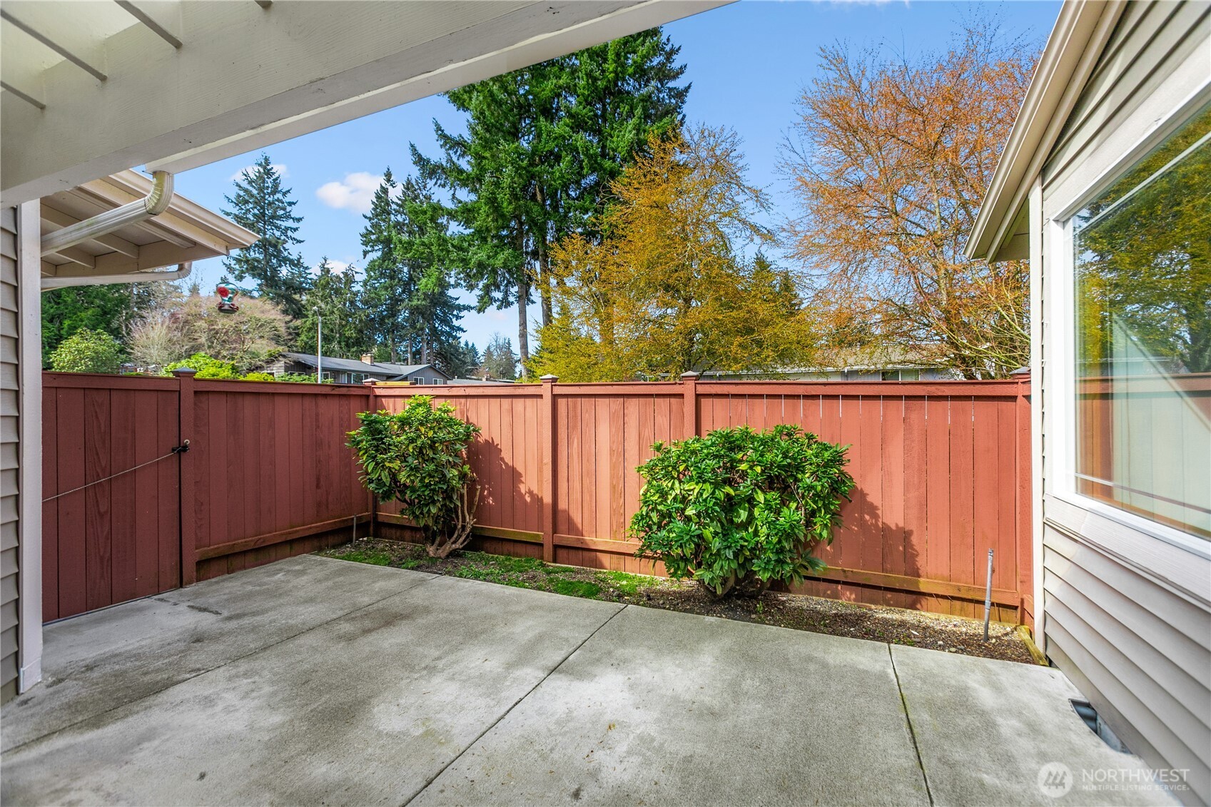 1220 Alameda Fircrest, WA 98466 - Photo 6 of 22