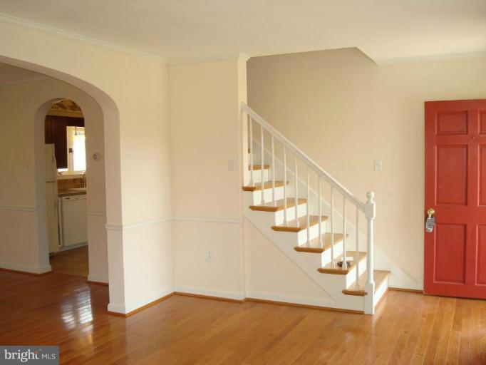 18428 Manor Church Road Boonsboro, MD 21713 - Photo 21 of 29 Staircase