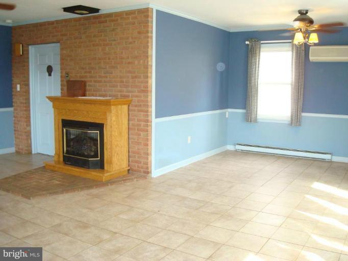 18428 Manor Church Road Boonsboro, MD 21713 - Photo 24 of 29 Fireplace