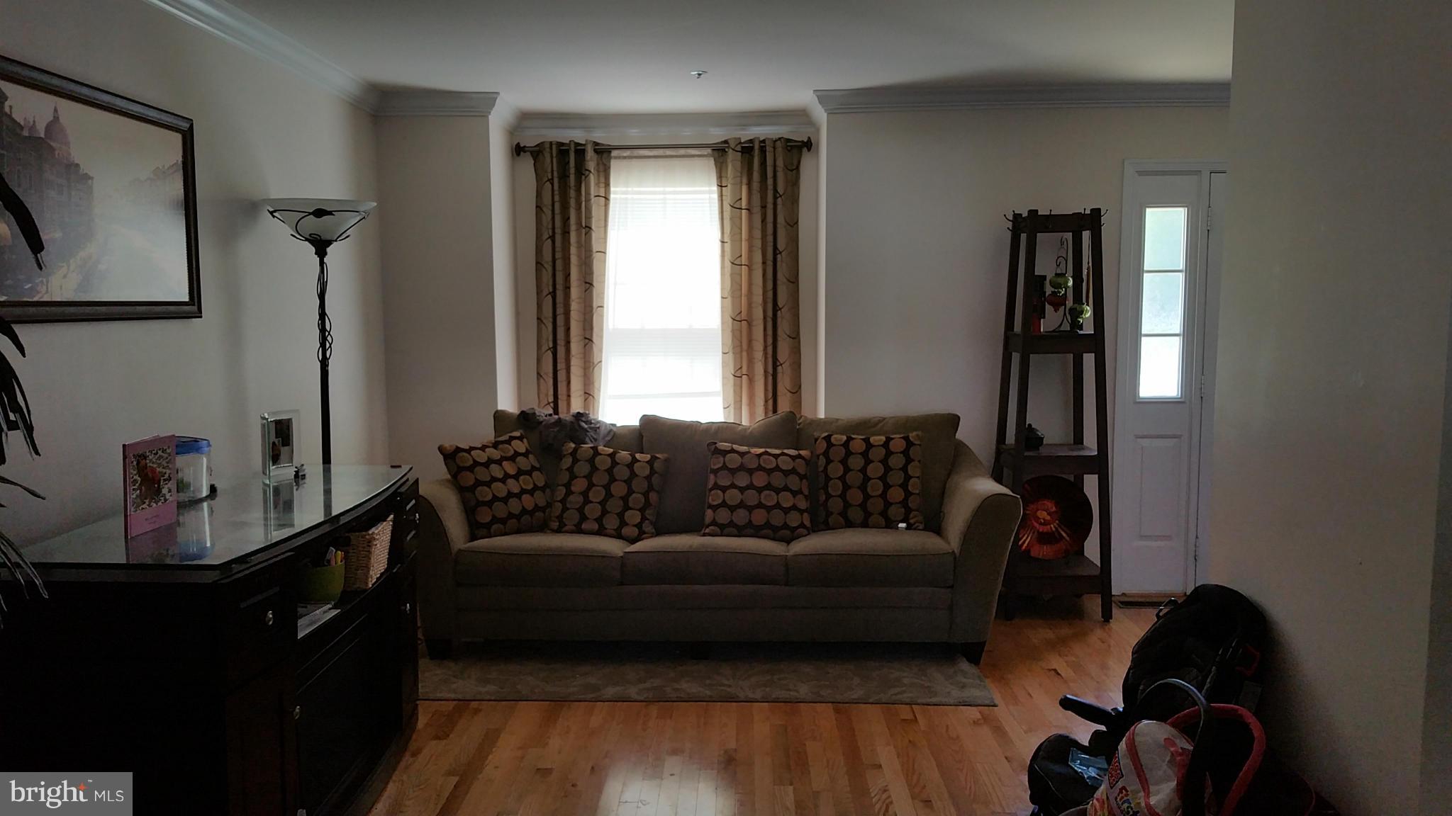 4620 H Street Southeast Washington, DC 20019 - Photo 3 of 10 Living Room