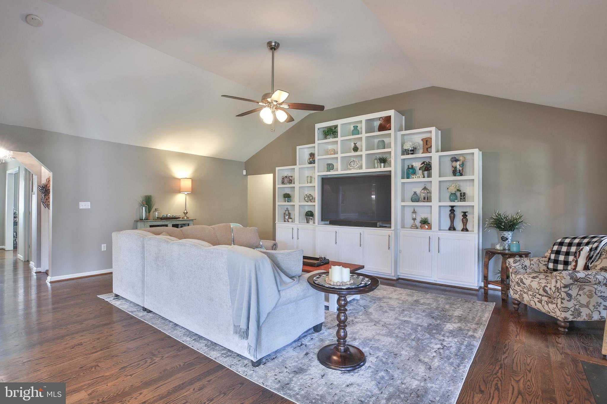 34410 Brownell Road Round Hill, VA 20141 - Photo 8 of 65 Gallery Image 8