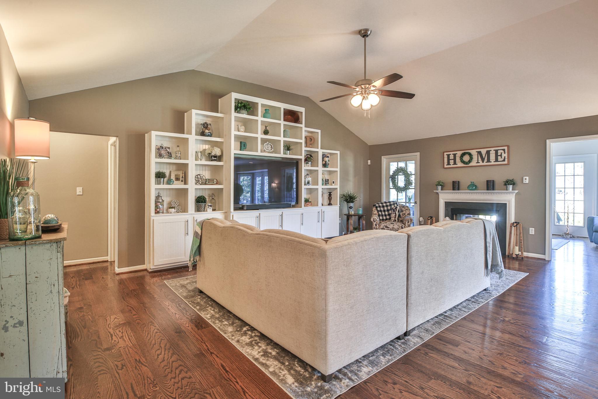 34410 Brownell Road Round Hill, VA 20141 - Photo 9 of 65 Gallery Image 9