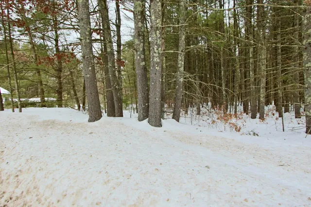 $975,000 | 101 Page Road, Litchfield, NH 03052