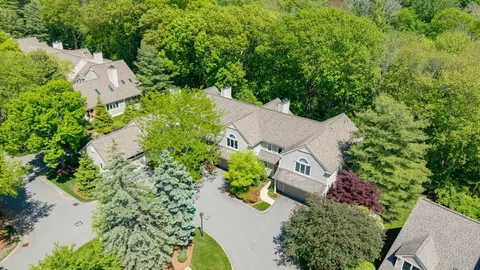 $1,075,000 | 202 Dahlia Drive, Unit 202, Wayland, MA 01778