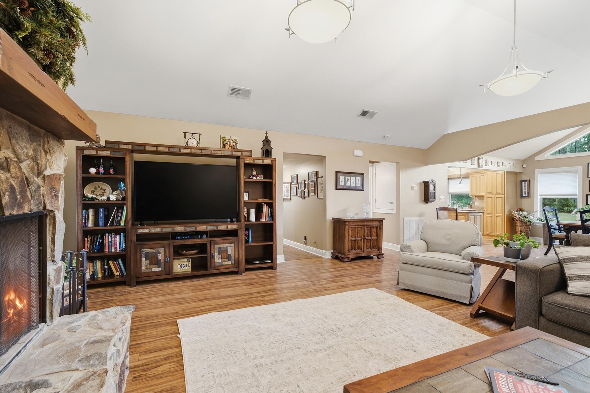 463 Jess Williams Road Poplarville, MS 39470 - Photo 8 of 59 Gallery Image 8