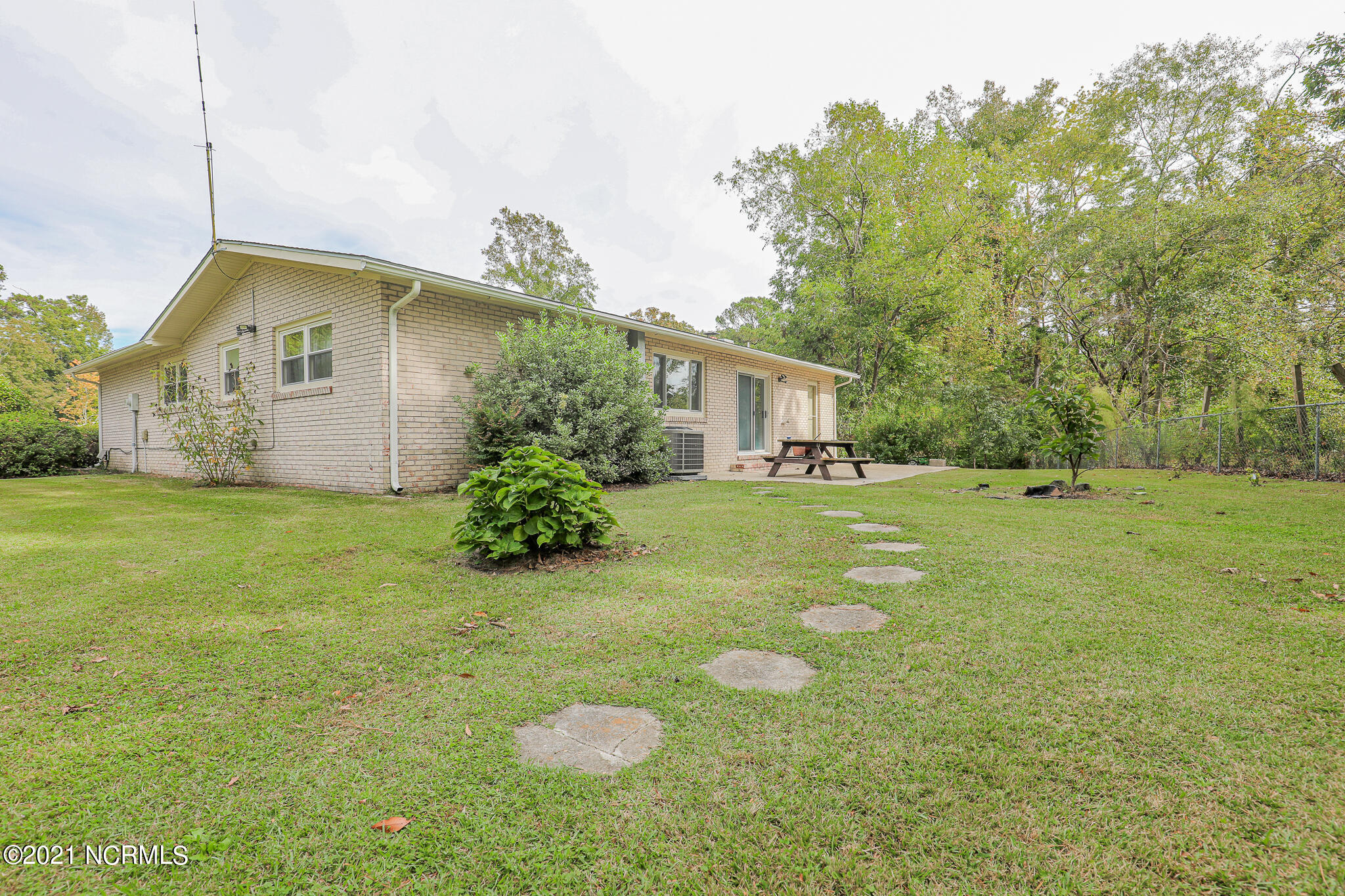 86 Sterling Road Jacksonville, NC 28546 - Photo 34 of 36 Bafckyard