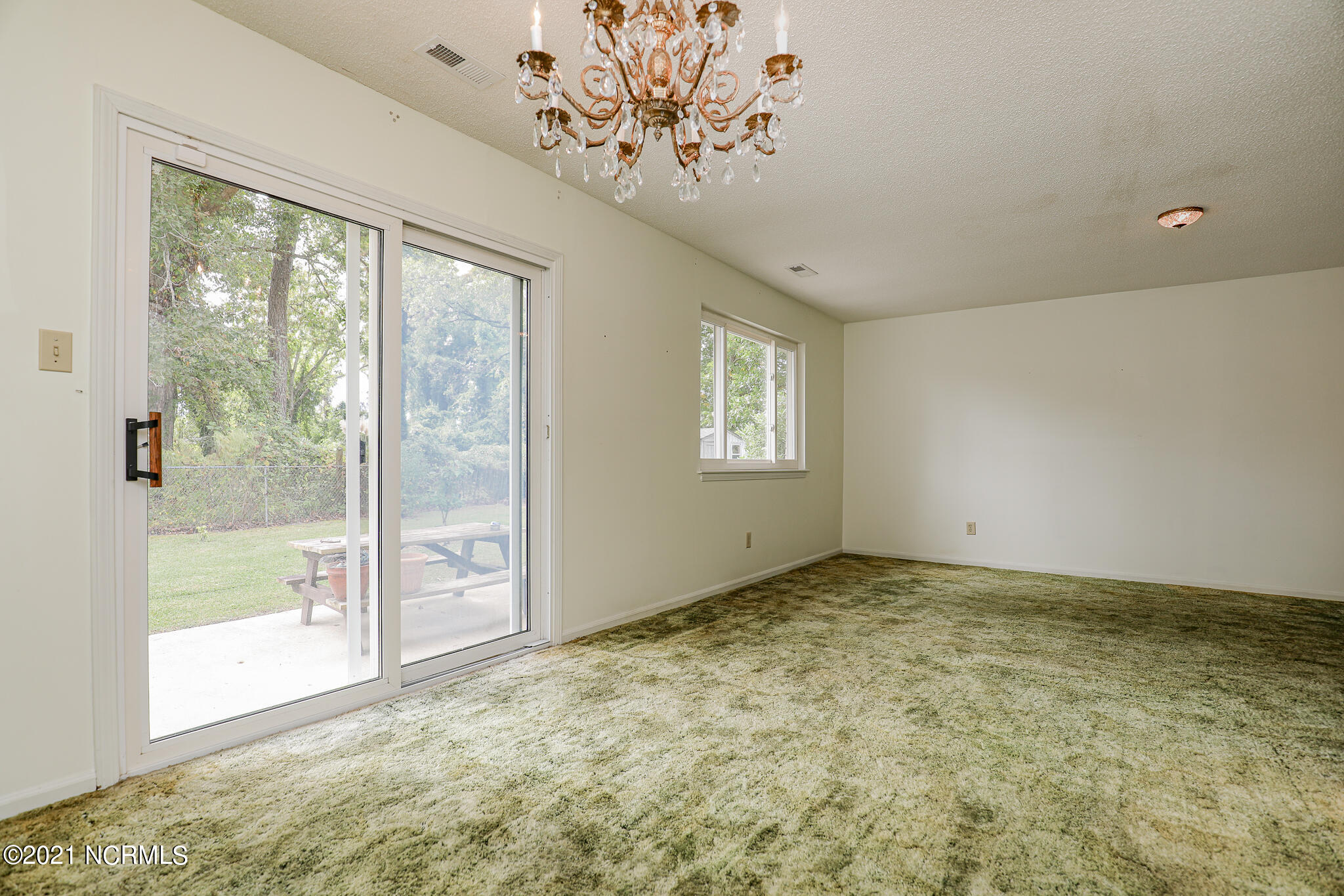 86 Sterling Road Jacksonville, NC 28546 - Photo 8 of 36 Christina- 86 Sterling-30