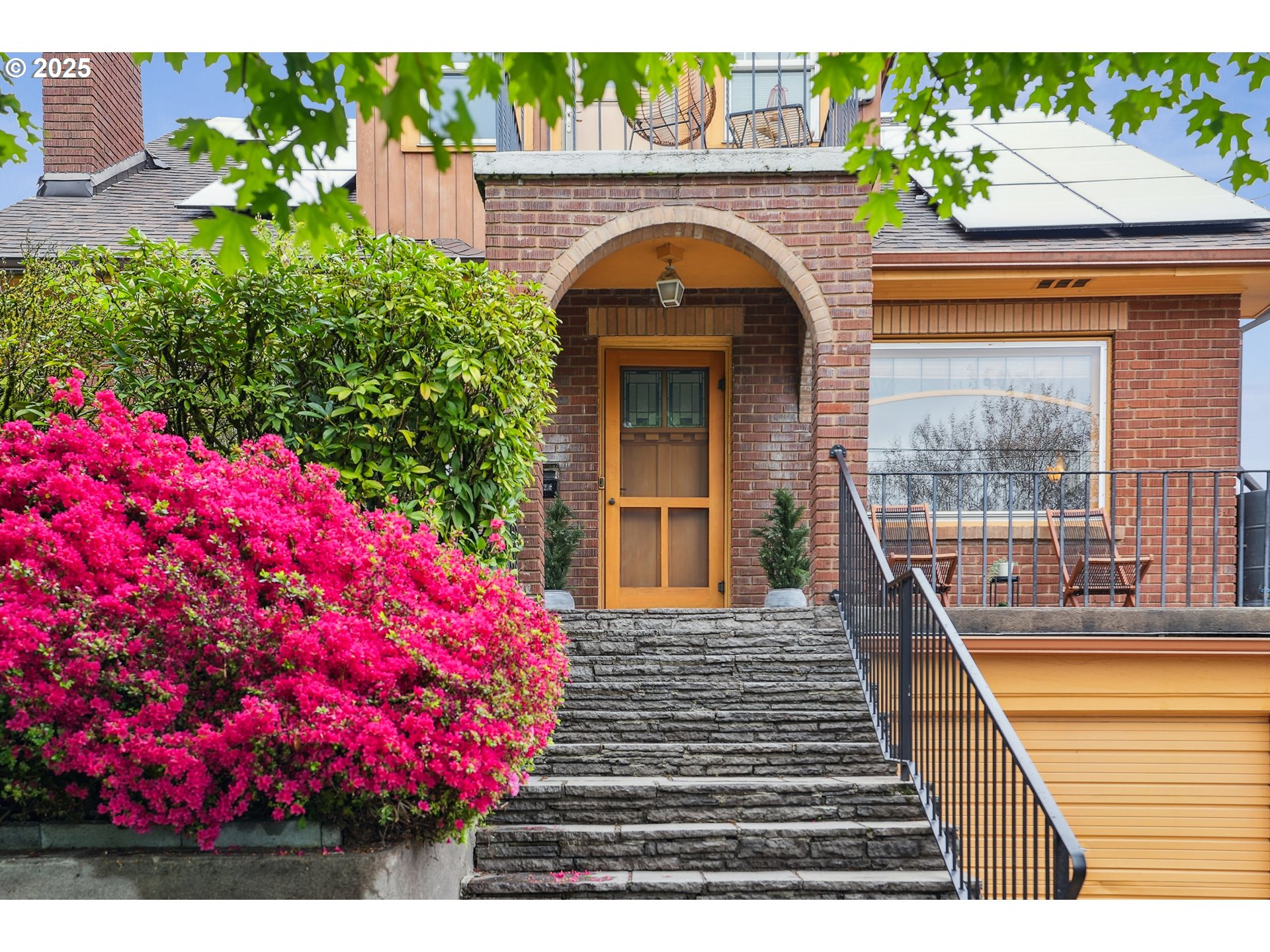 4324 Southeast 28th Avenue Portland, OR 97202 - Photo 2 of 42 a front view of a house with a porch