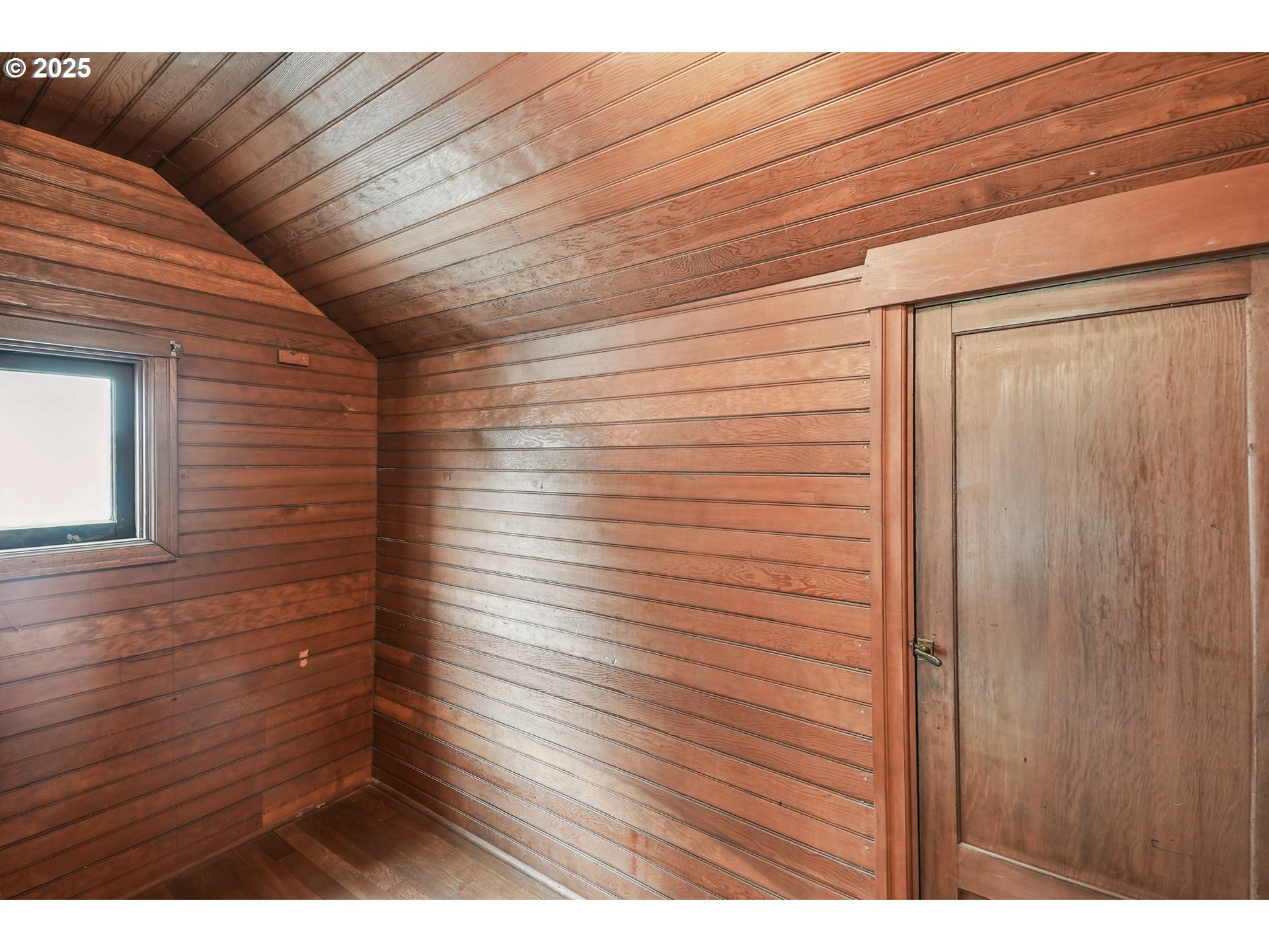 4324 Southeast 28th Avenue Portland, OR 97202 - Photo 26 of 42 a view of wooden floor