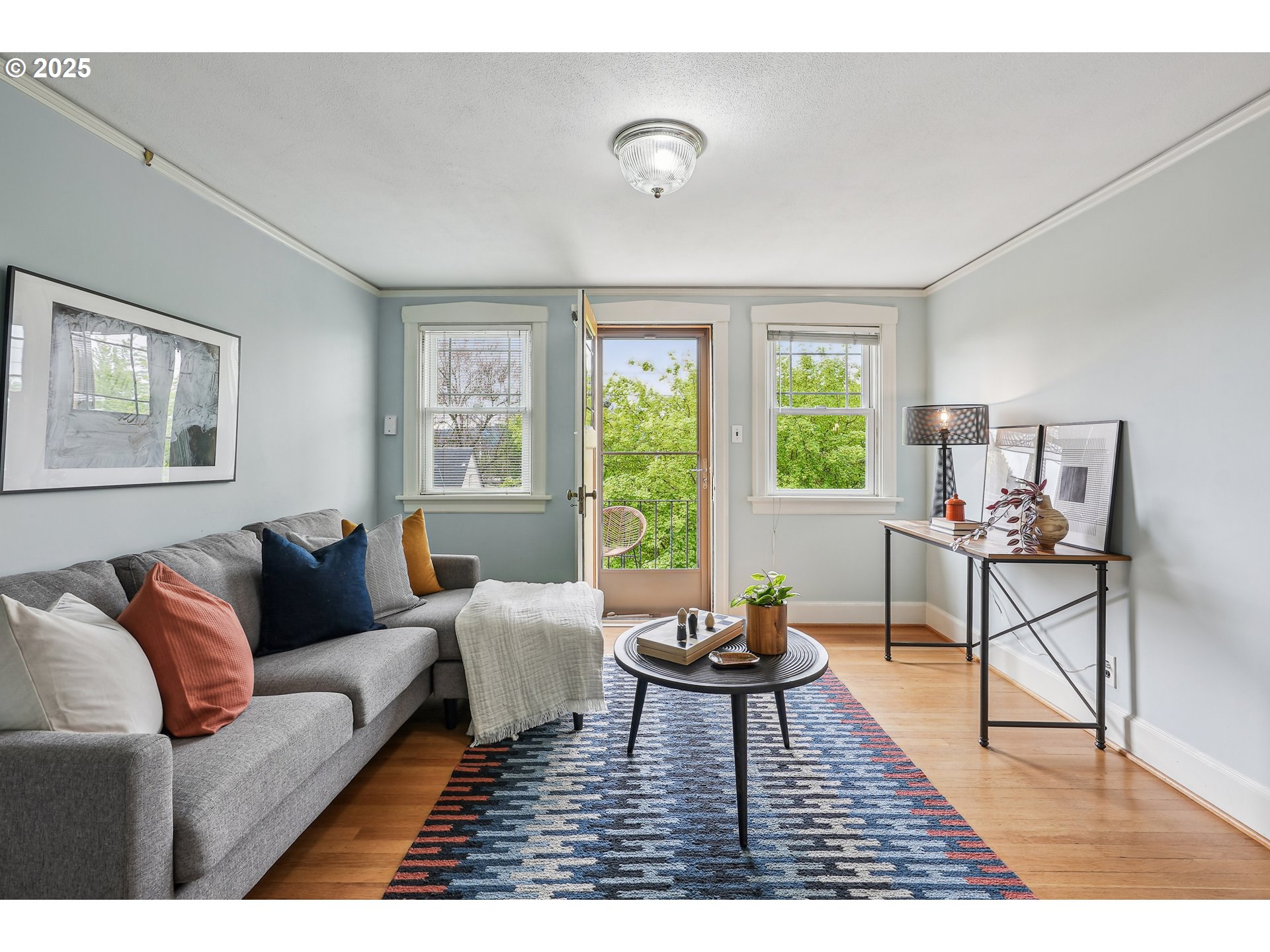 4324 Southeast 28th Avenue Portland, OR 97202 - Photo 31 of 42 a living room with furniture and a window