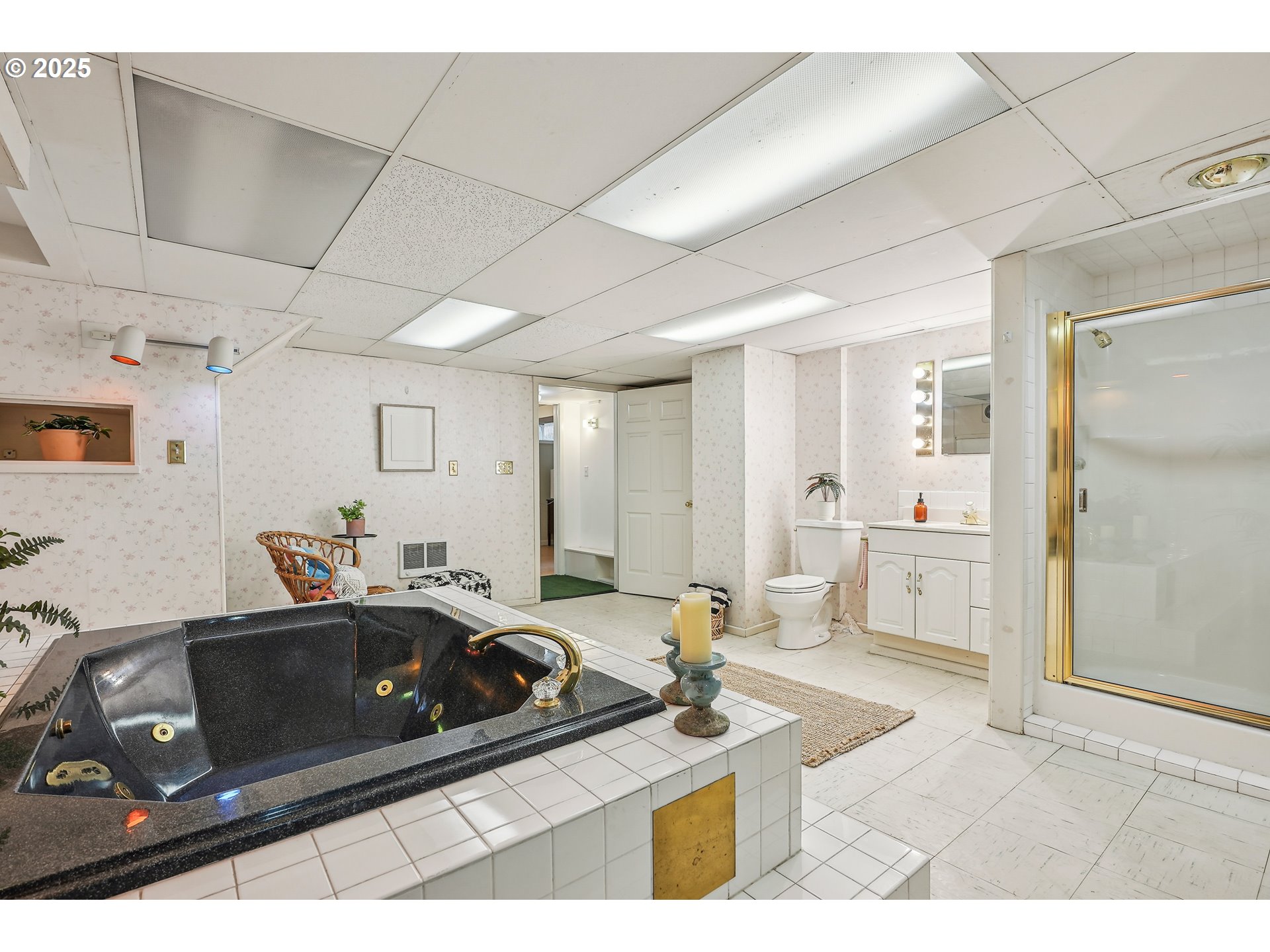 4324 Southeast 28th Avenue Portland, OR 97202 - Photo 35 of 42 a living room with furniture a view of bedroom and a window
