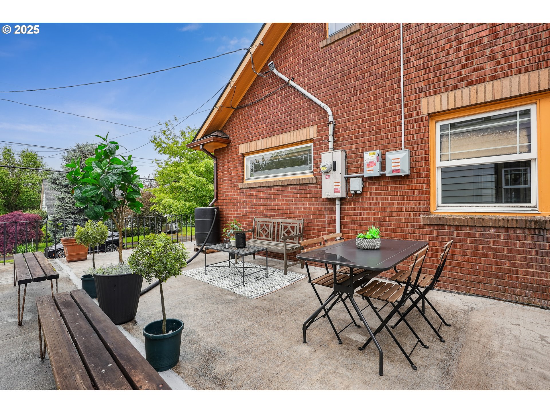 4324 Southeast 28th Avenue Portland, OR 97202 - Photo 41 of 42 a backyard of a house with outdoor seating