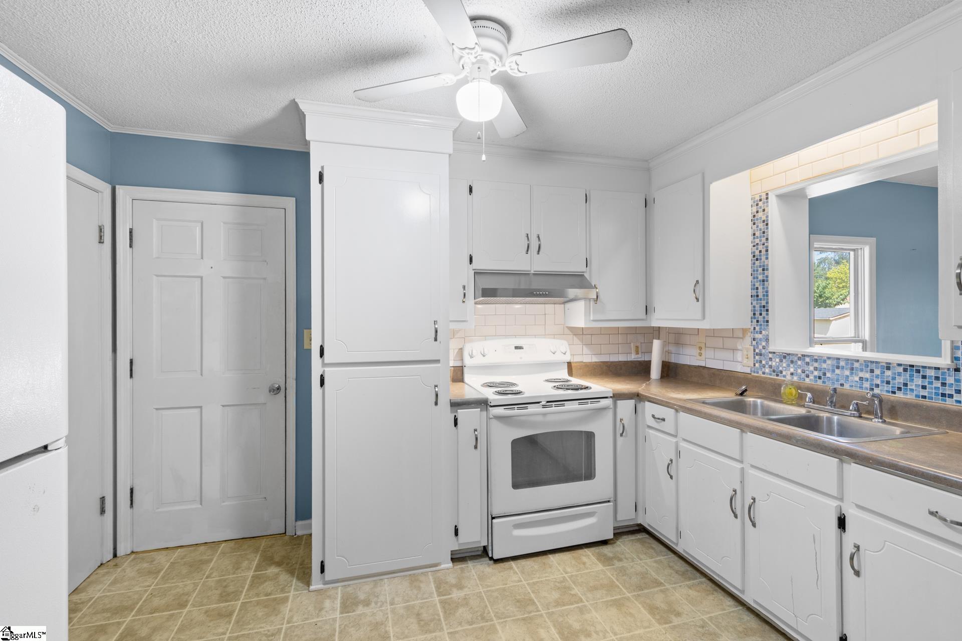 125 State Rd S-42-8392 Boiling Springs, SC 29316 - Photo 10 of 42