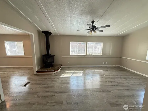 $2,950 | 10203 217th Ave Court East, Bonney Lake, WA 98391