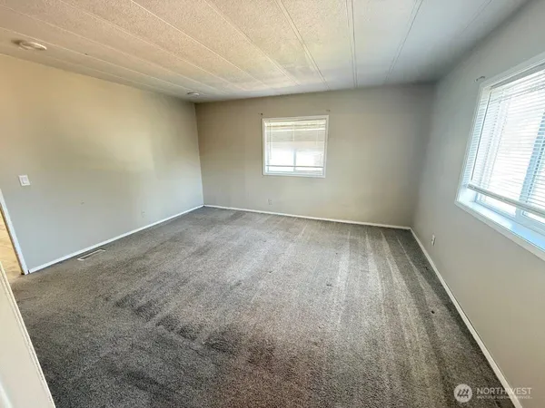 $2,950 | 10203 217th Ave Court East, Bonney Lake, WA 98391
