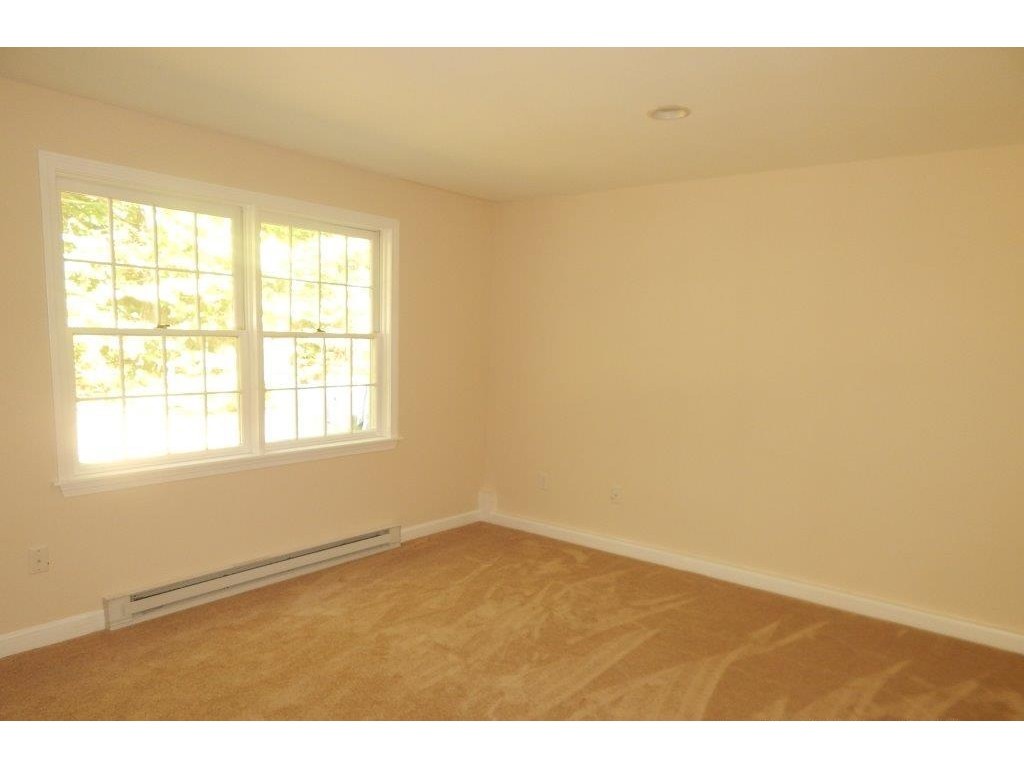 2 Chestnut Circle, Unit 2 Merrimack, NH 03054 - Photo 5 of 10 Gallery Image 5
