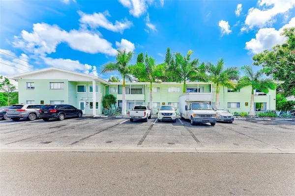 $1,395 | 1329 Drew Street, Unit 11, Clearwater, FL 33755