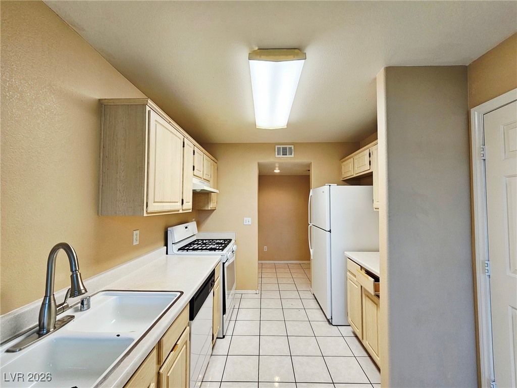 10108 Rising Tree Street Las Vegas, NV 89183 - Photo 9 of 23