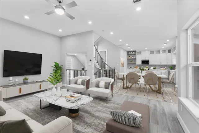 $540,000 | 1210 West 17th Street, Unit E, Houston, TX 77008