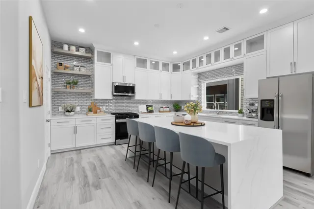 $540,000 | 1210 West 17th Street, Unit E, Houston, TX 77008