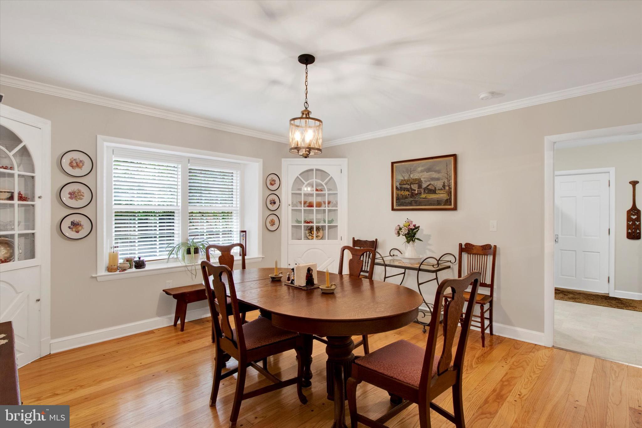 1611 Alsace Road Reading, PA 19604 - Photo 9 of 38 dining