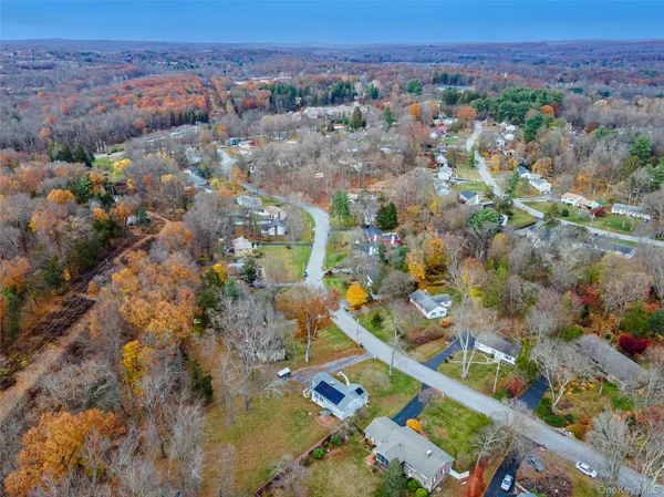 $499,999 | 77 Colburn Drive, Poughkeepsie, NY 12603