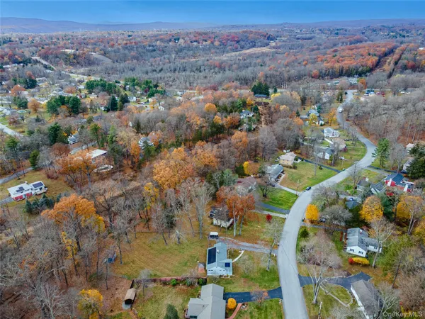 $499,999 | 77 Colburn Drive, Poughkeepsie, NY 12603